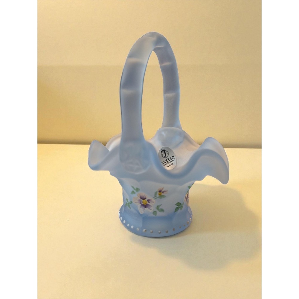 Vintage Fenton Hand‎ blown and painted Glass basket
